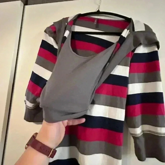 Thyme Maternity 3/4 sleeves Striped Hoodie Sweatshirt - Picture 2 of 3